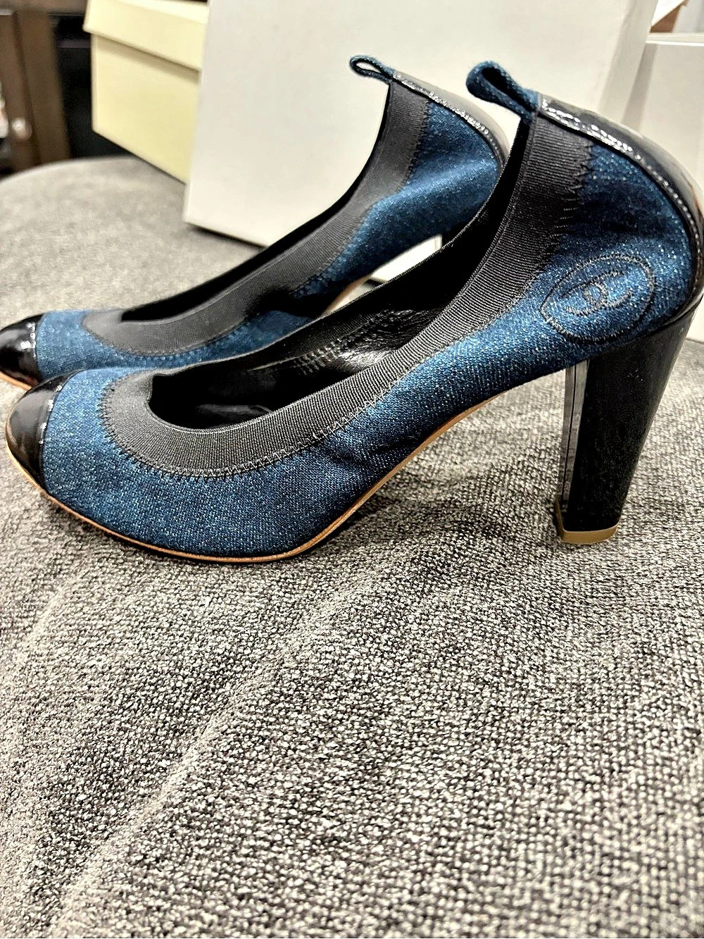 Chanel Denim CC Logo Cap-Toe Block Heel Pumps Blue & Black EU 36